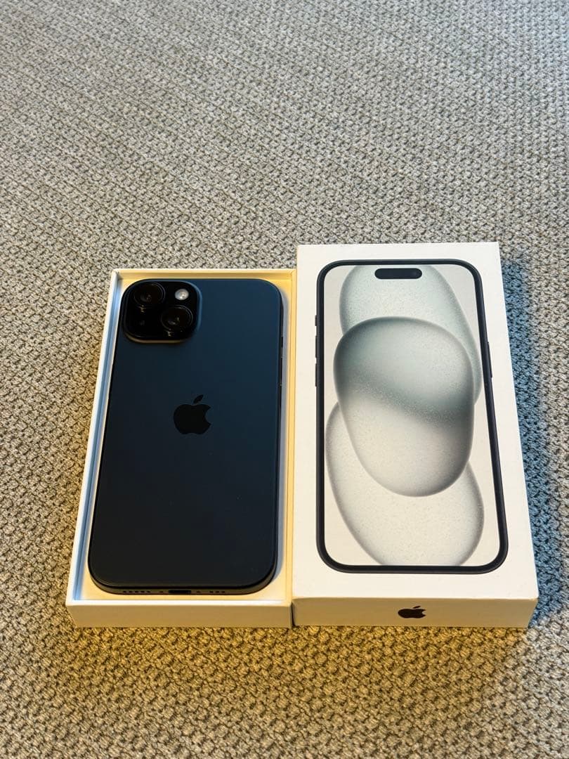 【使用少】iPhone15 128GB バッテリー96% 箱・充電器付 サブ機