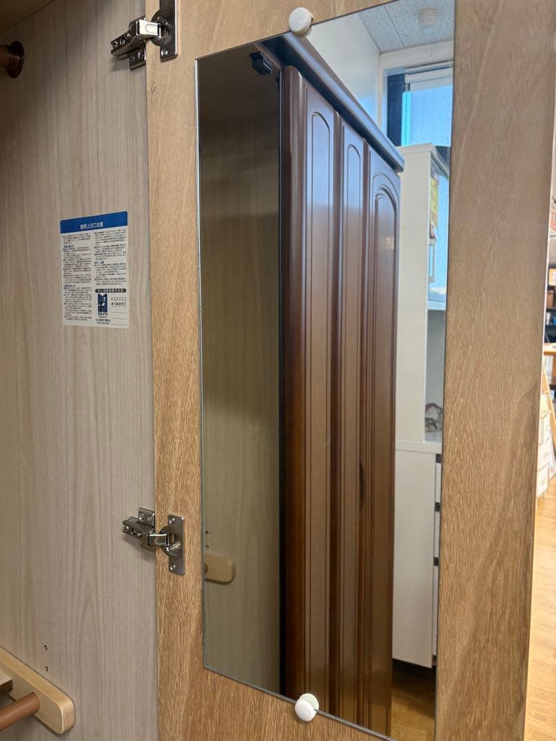 M100ワードローブ 幅1175mm 3ドア