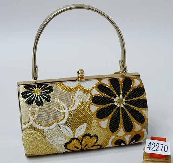 草履バッグセット 帯地 三段 フリーサイズ 22.5～24.5cm 黒色×金色