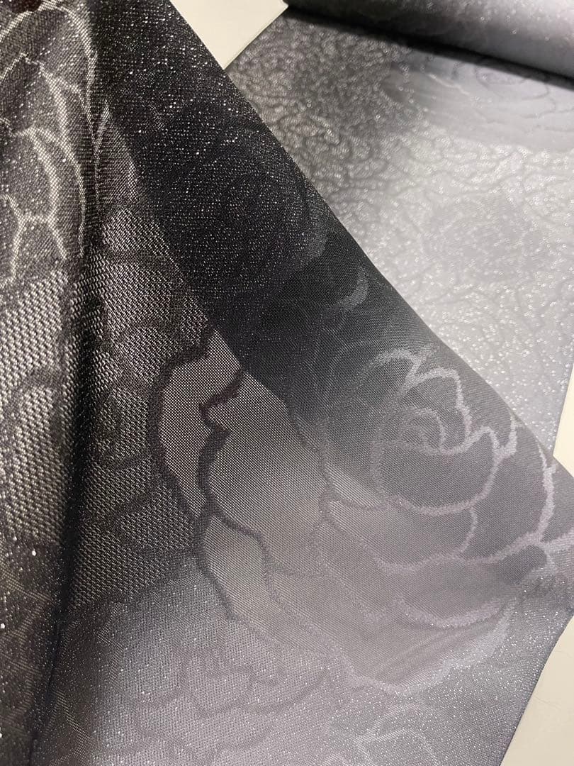 小紋のお着物・羽織やコートに【特選紋紗銀通し小紋着尺◆薔薇】バラ 黒 グレー