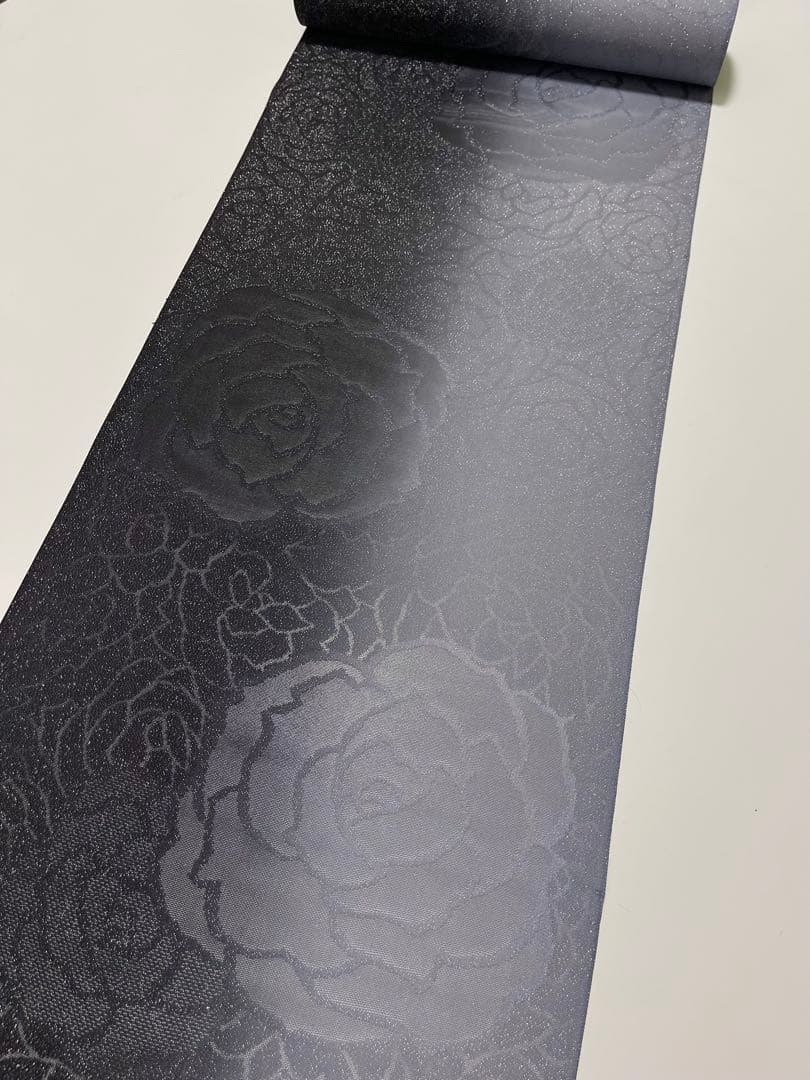 小紋のお着物・羽織やコートに【特選紋紗銀通し小紋着尺◆薔薇】バラ 黒 グレー