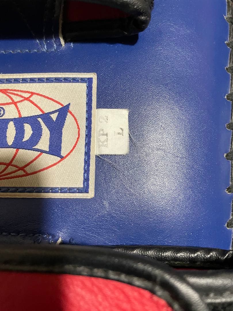 最終価格windy本革キックミットL、マーシャルワールド本革パンチングミット