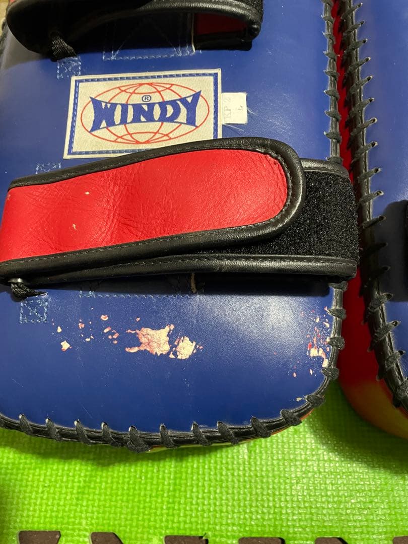 最終価格windy本革キックミットL、マーシャルワールド本革パンチングミット