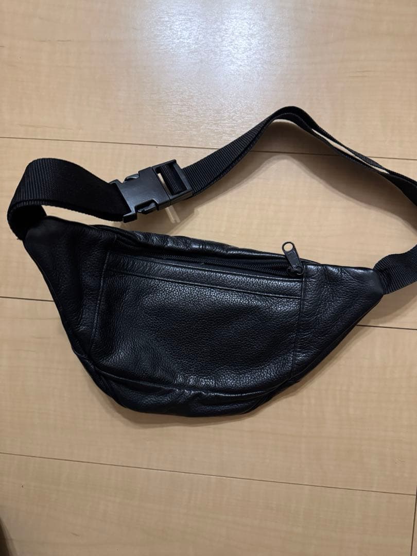 PERVERZE bodybag ウェストポーチ　馬場ふみか着用