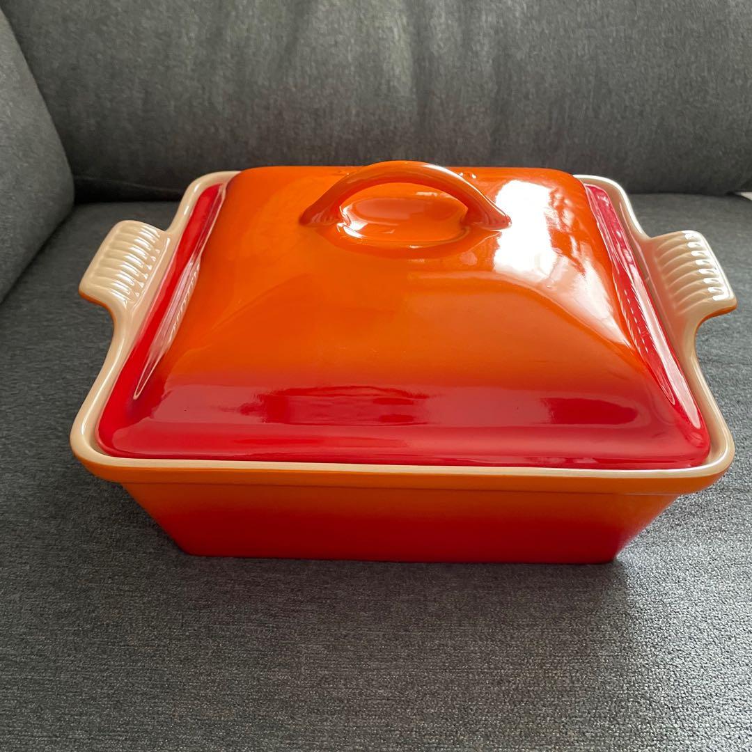 ル・クルーゼ　ヘリテージ 蓋付 スクエア キャセロール オレンジ