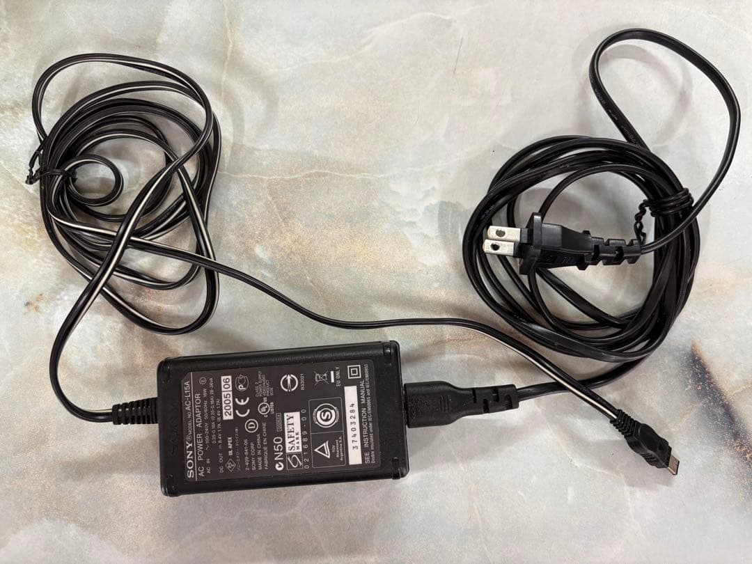 中古SONY HDR-HC1 デジタルHDビデオカメラ 本体充電器付き