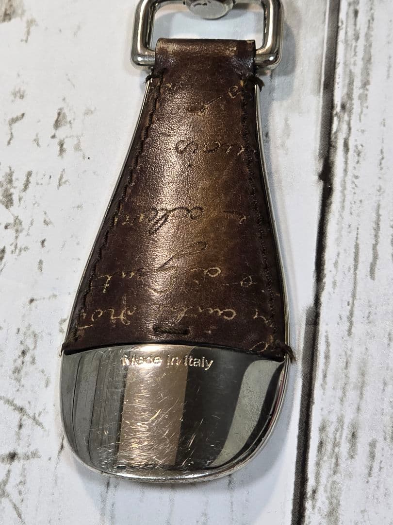 明るい太陽Berluti レザーシューホーンキーホルダー