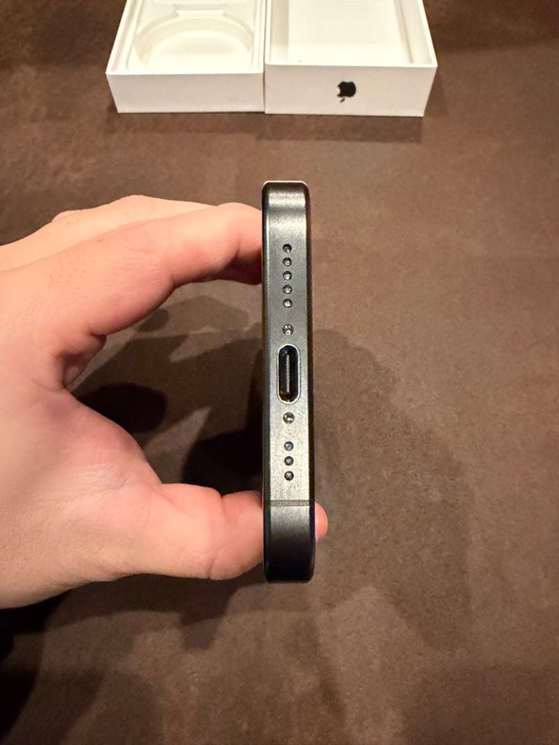 iPhone15Pro 128GB ブラックチタニウム