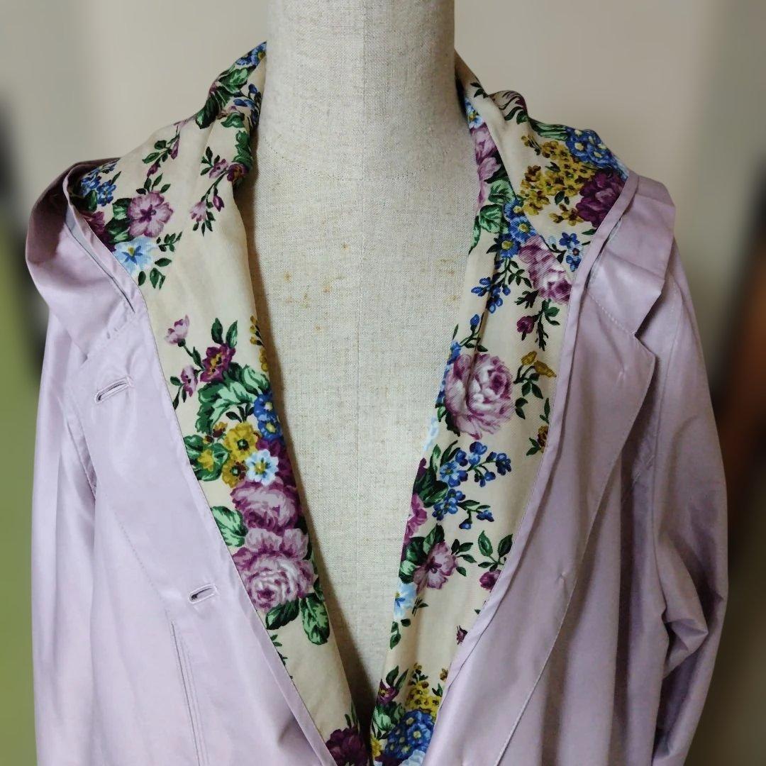 【バラ色の暮し】 薄紫色 フラワー柄 コート