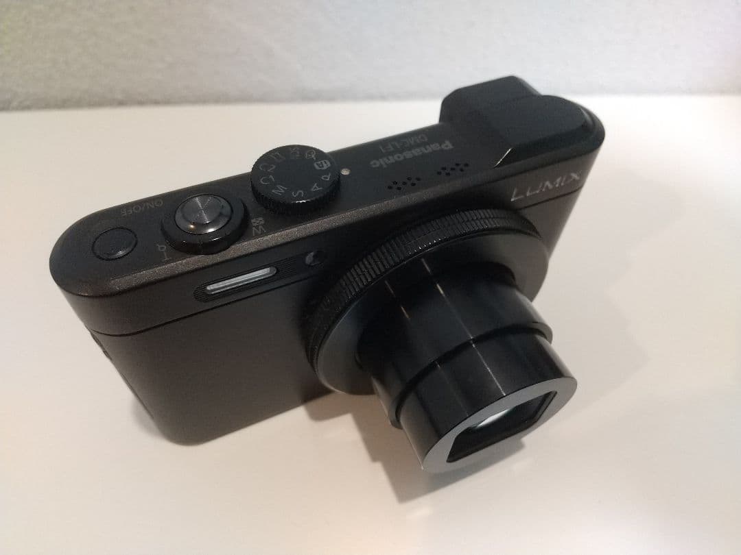 LUMIX コンパクトデジタルカメラ DMC-LF1（純正充電器付き）