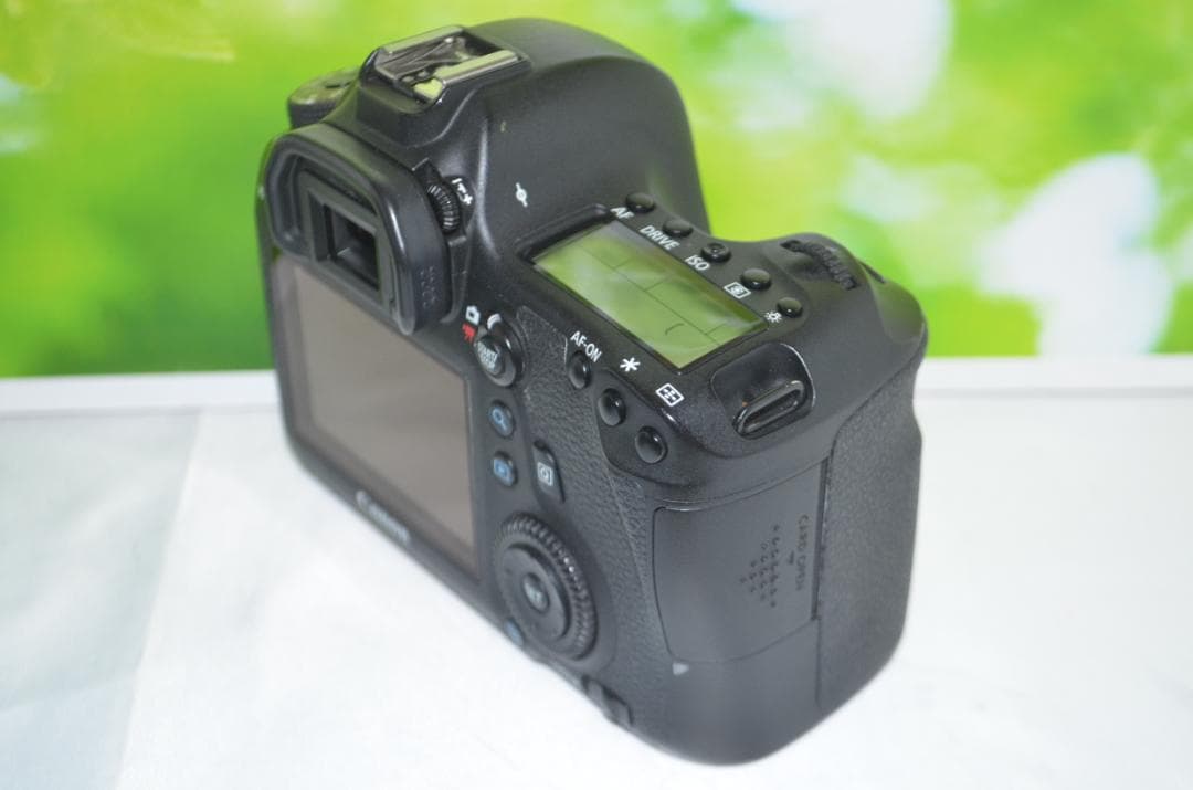 フルサイズセンサーで超高画質♪キヤノン EOS 6D ダブルズームキット♡