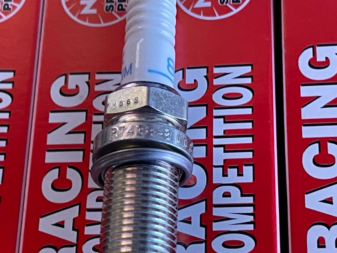 NGKレーシングプラグ、R7438-8