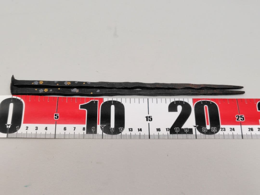 D010 肥後象嵌 光助作 熊本城瓦釘型 御火箸 茶道具 共箱に朱印あり 骨董