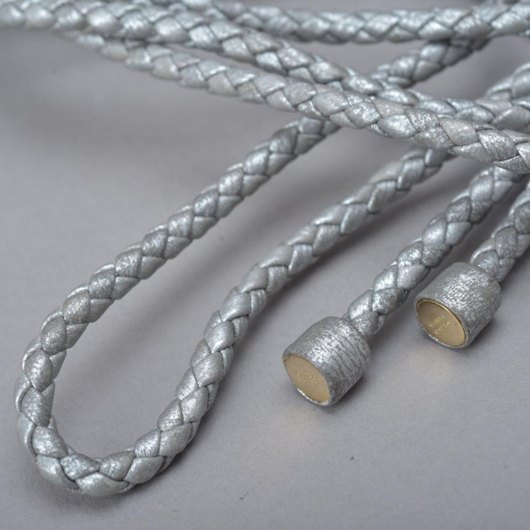 美品 ボッテガヴェネタ イントレチャート レザー ロープベルト グレー シルバー