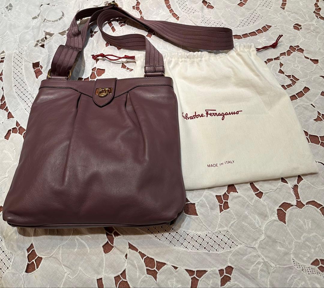 #Ferragamo ショルダーバッグ