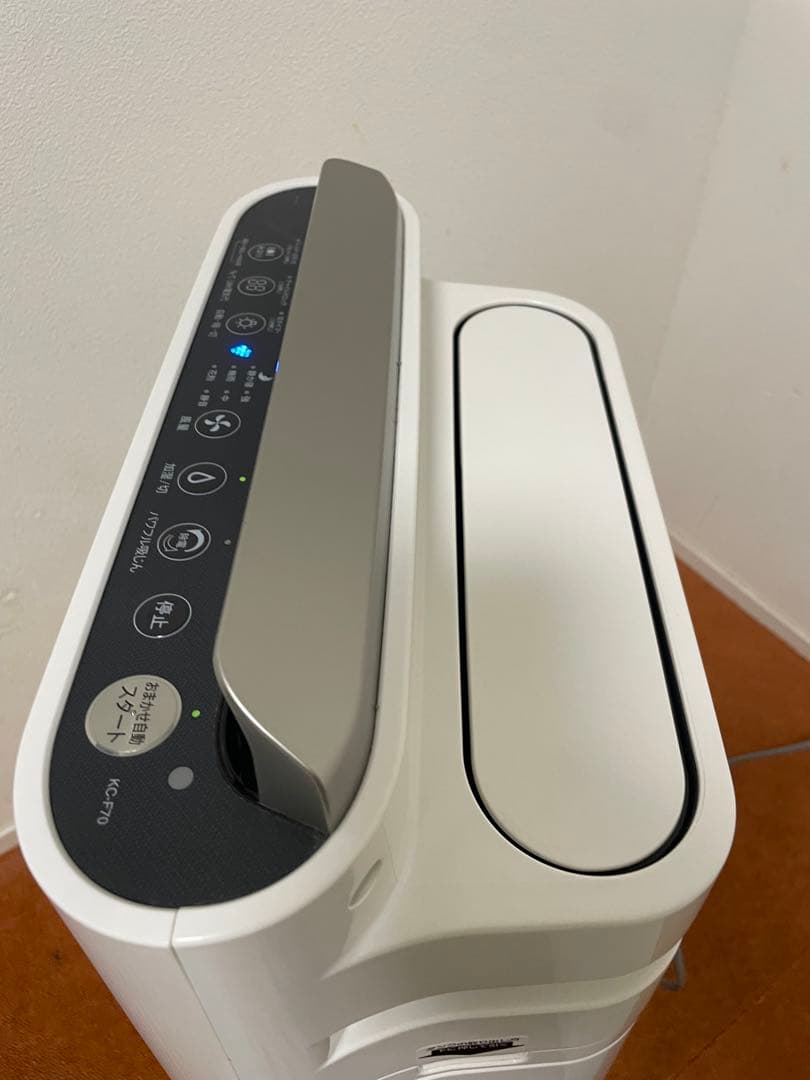 a.j【2022年製】SHARP加湿空気清浄機　KC-F70-W　ホワイト