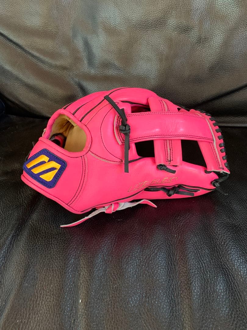 ♡*♡様 ミズノ　軟式グラブ　激レア　ピンク　ビッグMマーク湯揉み型付け済み