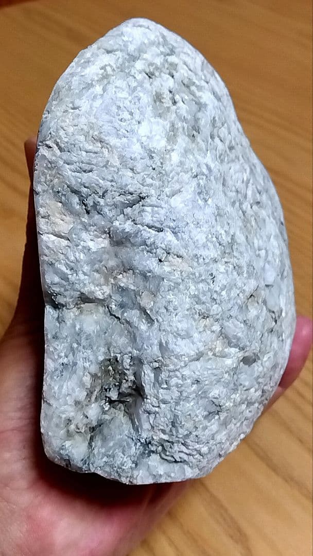 ★翡翠原石★糸魚川転石硬玉【横川・川ズレ青・化粧磨き2.3kg】