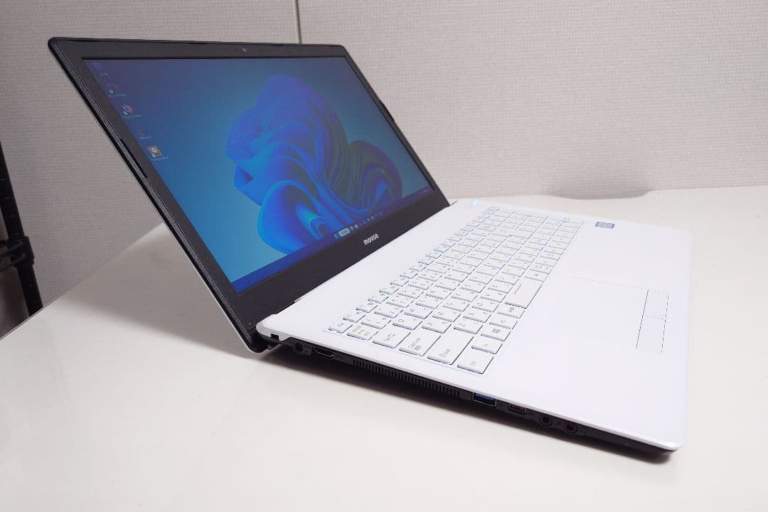 ✿Intel i7搭載❀NVMe256GB❀TYPE-C搭載❀綺麗ホワイト基調