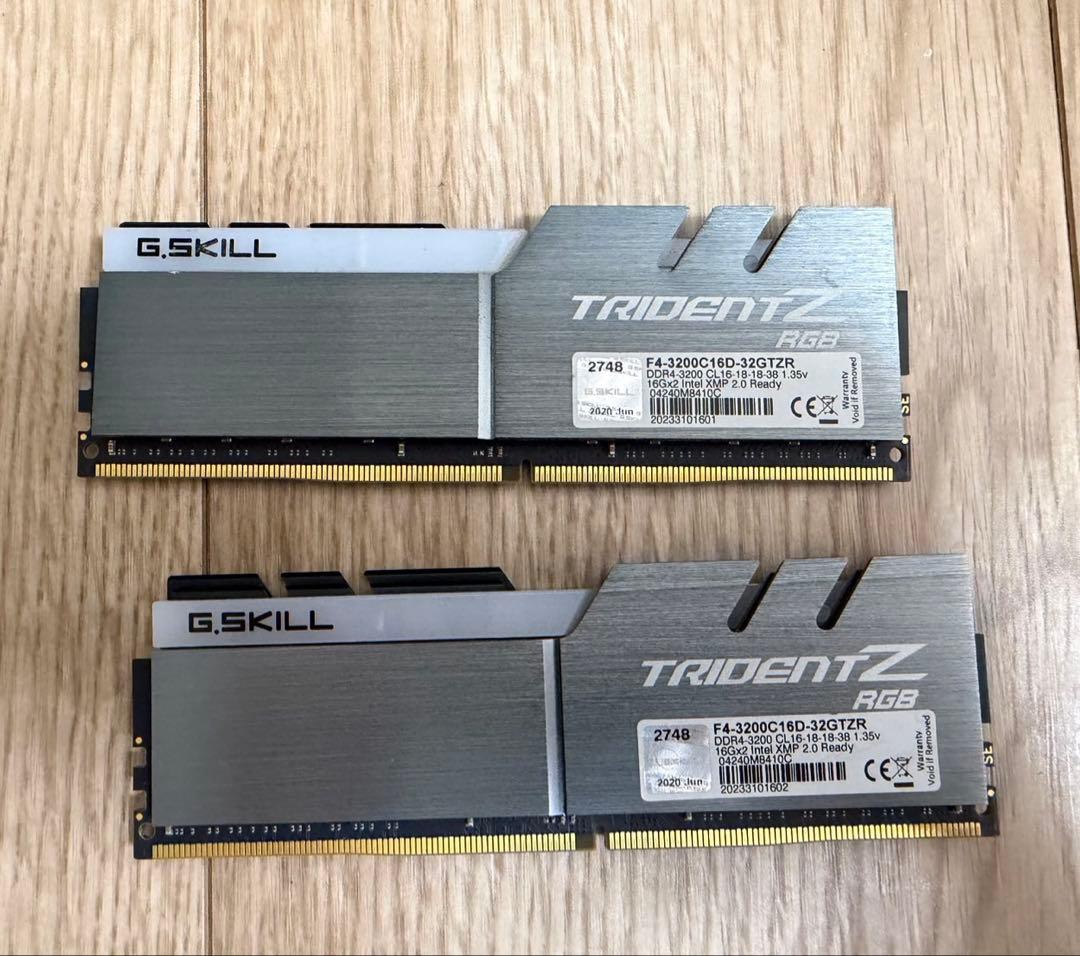 TridentZ RGB DDR4 32GB (16GB x2) Intel用