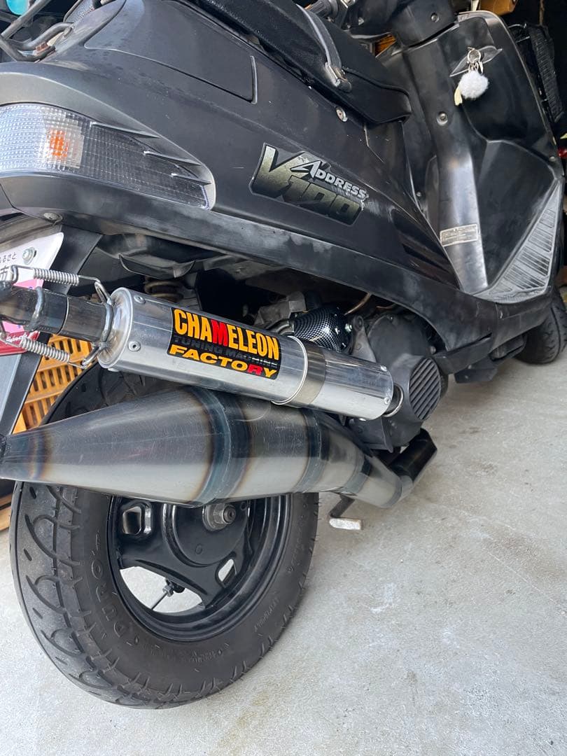 カメレオンファクトリー　ユーロチャンバー　 アドレス V100 マフラー