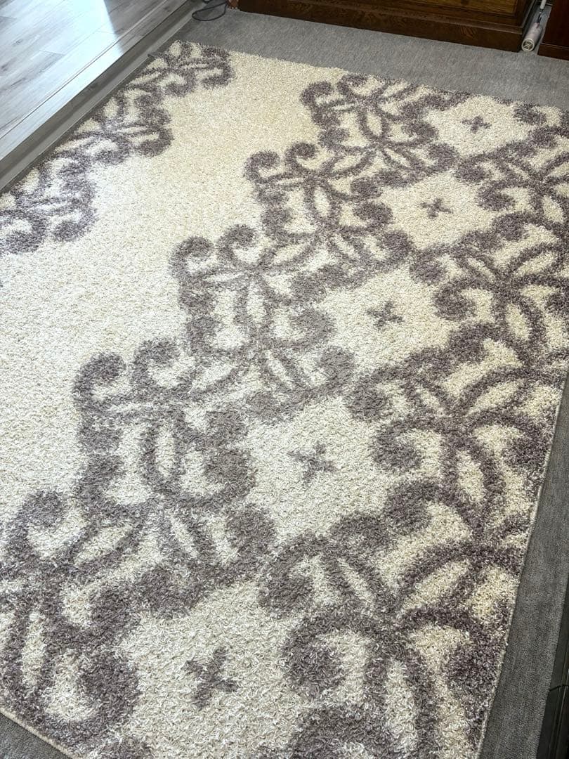 ベージュ 花柄 シャギーラグ 北欧　約240cm x 190cm