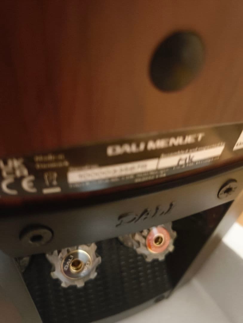 最終値引★新品未使用DALI MENUET MR ダリメヌエットロッソスピーカー