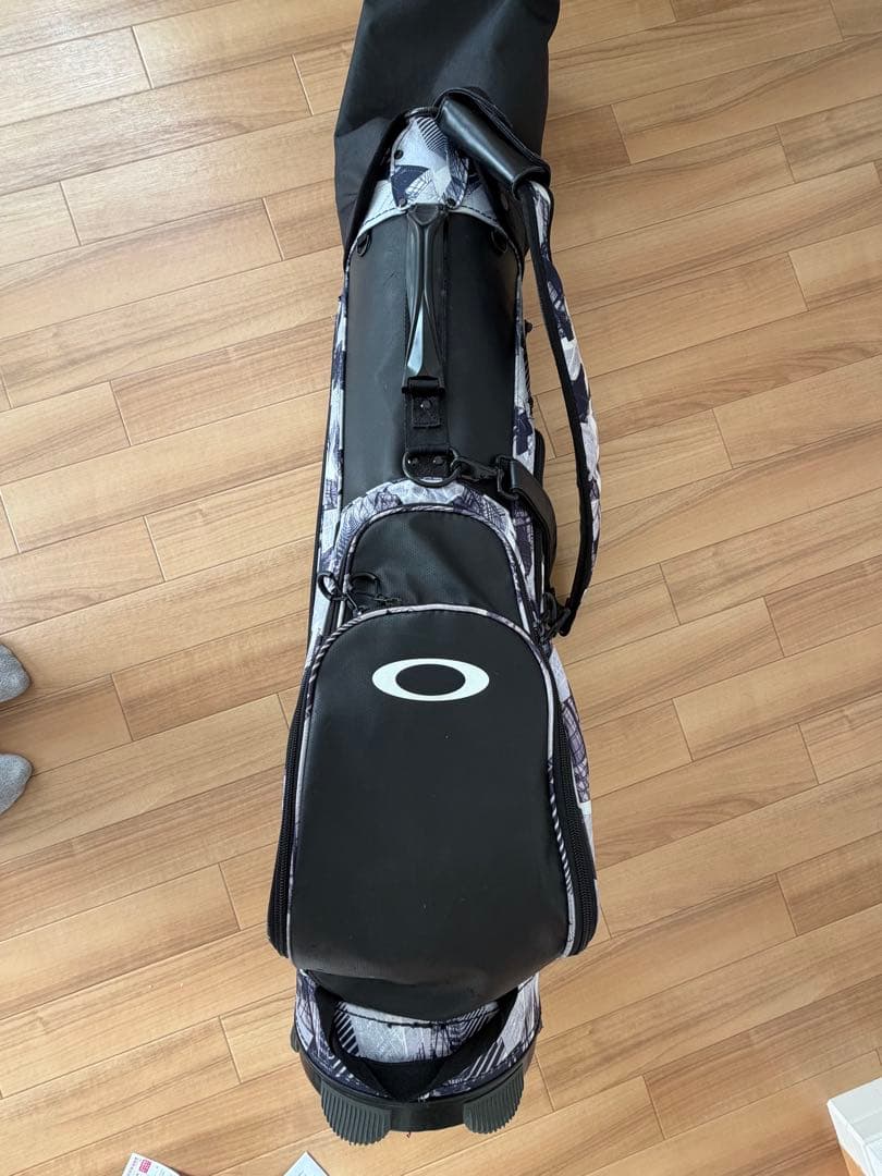 OAKLEY グラフィックデザイン キャディバッグ