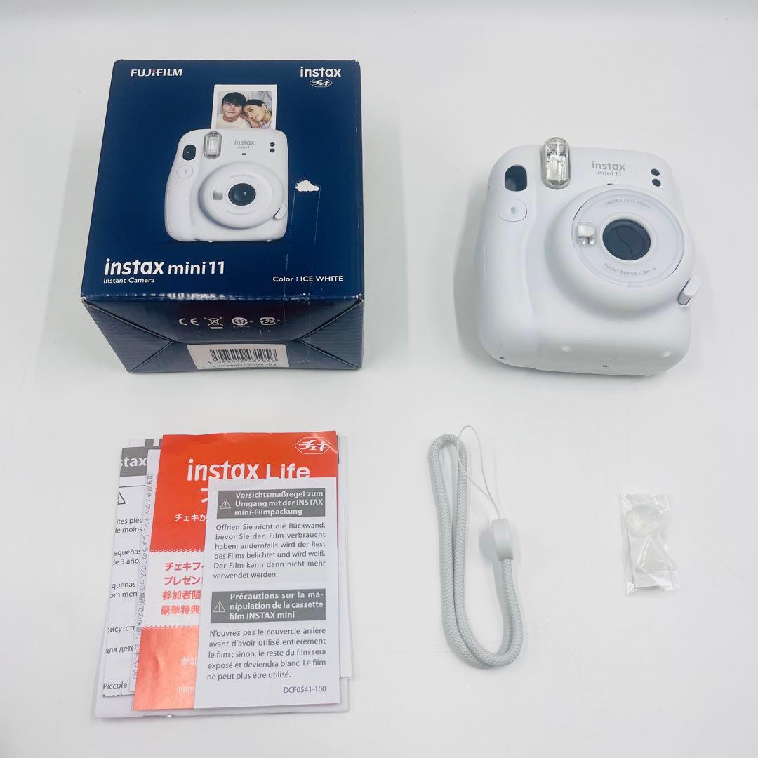 instax mini 11 チェキ　ホワイト　カメラ