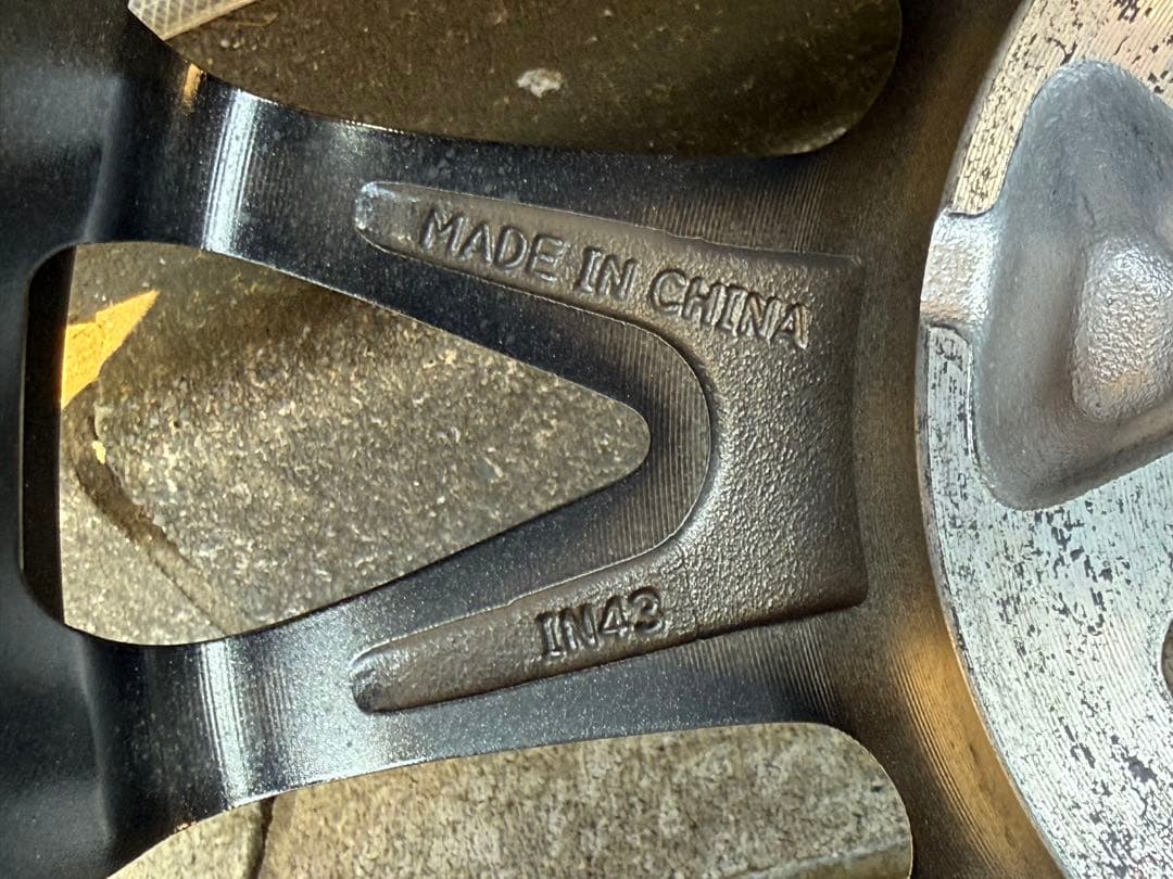 中古VELVA SPORT2 15インチ 6J 5穴 PCD100 +43