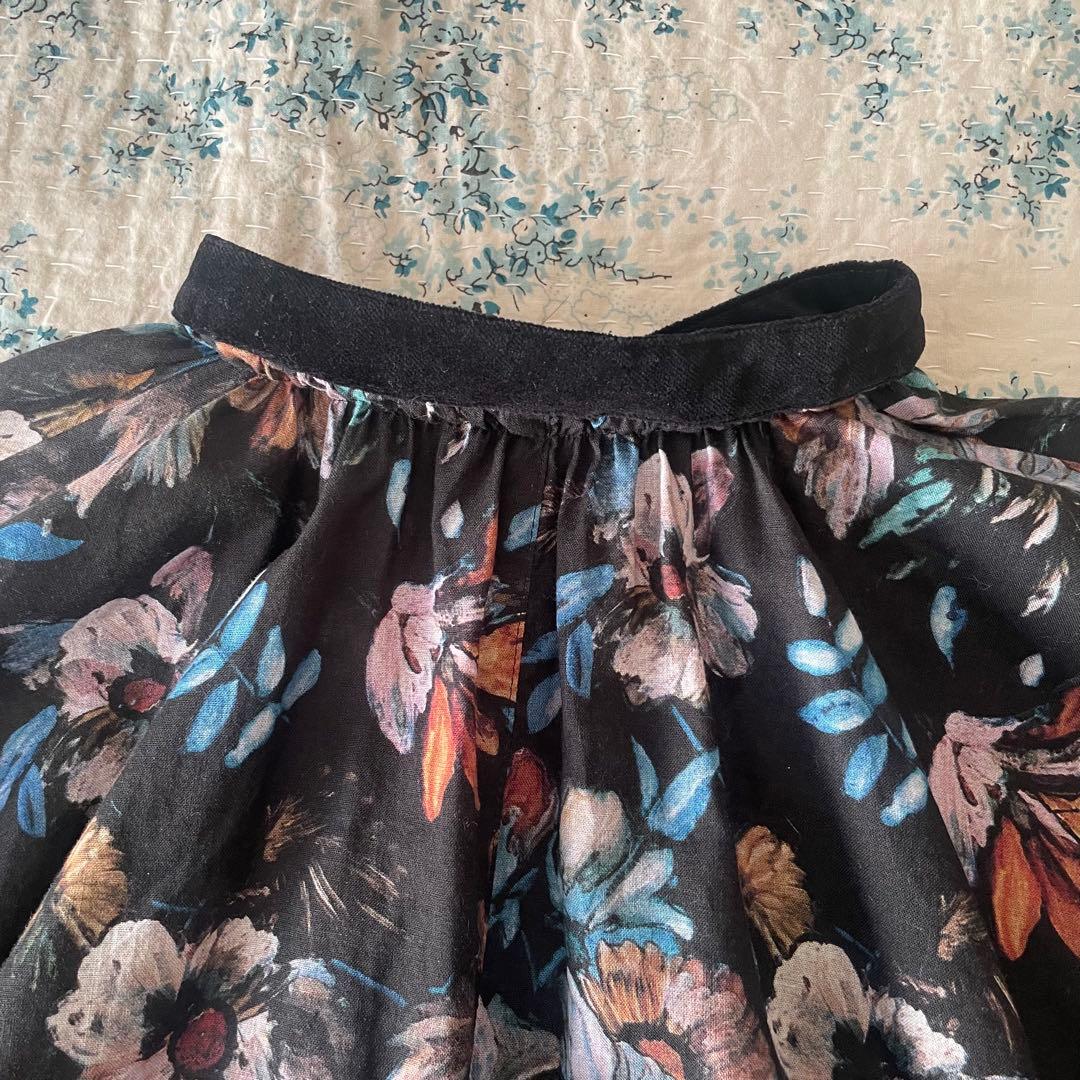 SUSURI ススリ　メロフォンブラウス 2025AW ブラック　フラワー