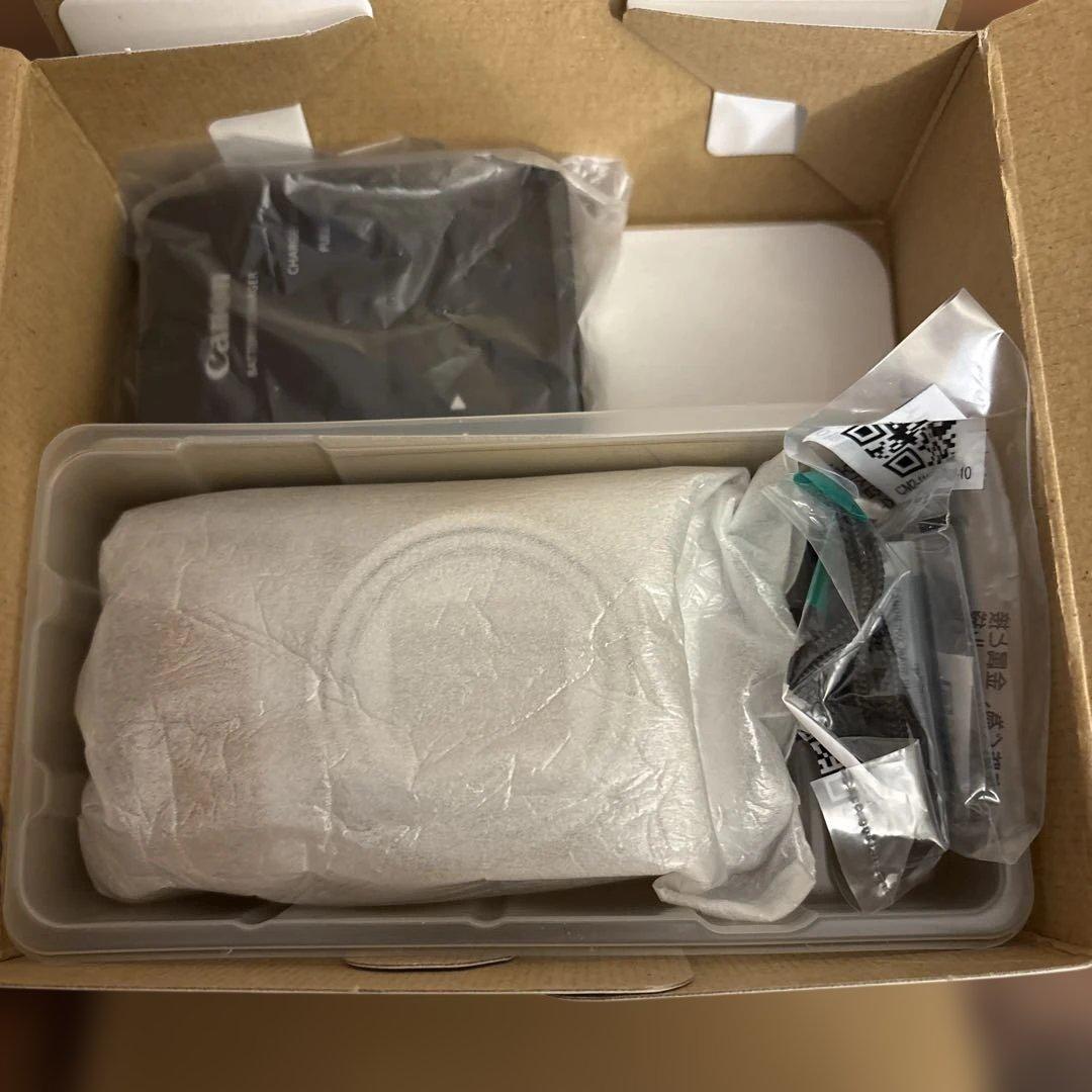 Canon PowerShot SX740 HS 本体　シルバー　32GBケース