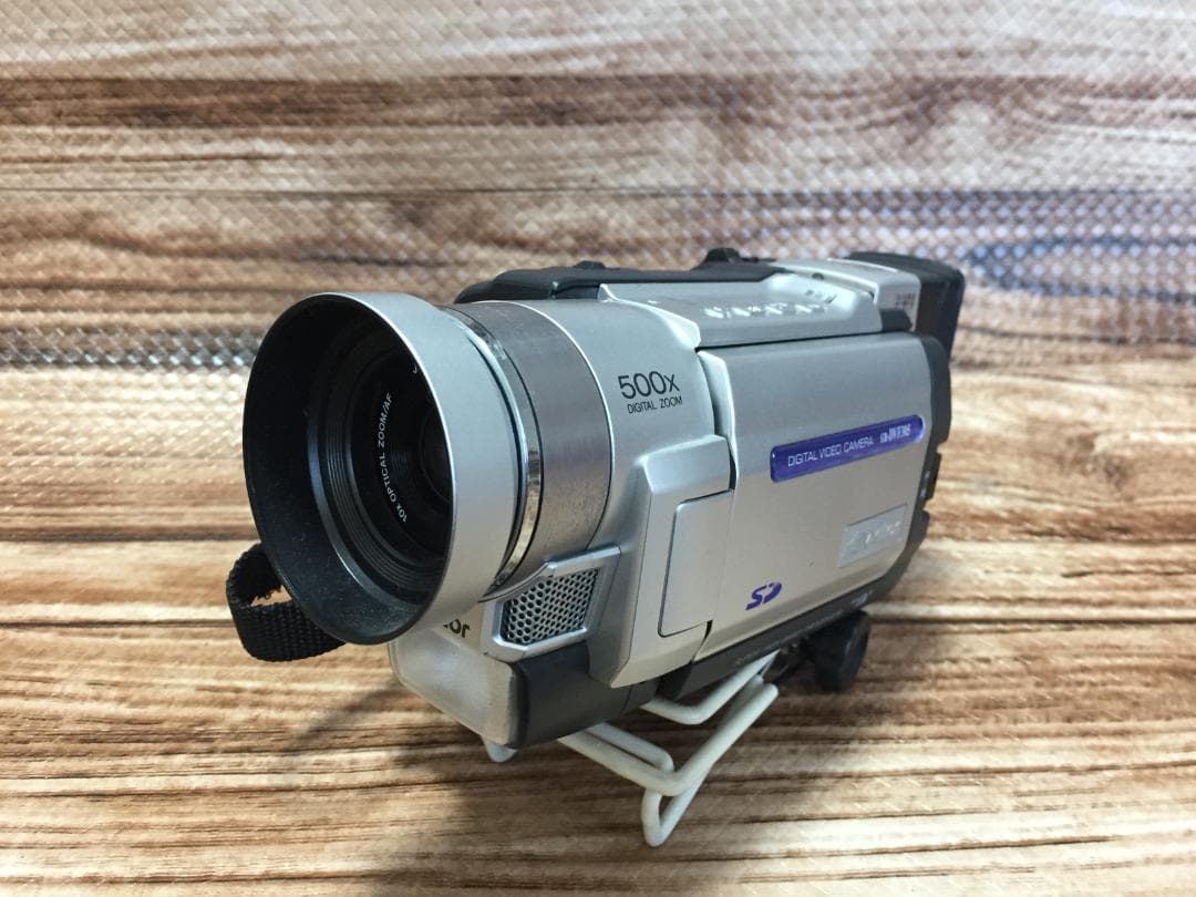 撮影再生ダビングOK　Victor　GR-DVF305K　付属品有　液晶大画面