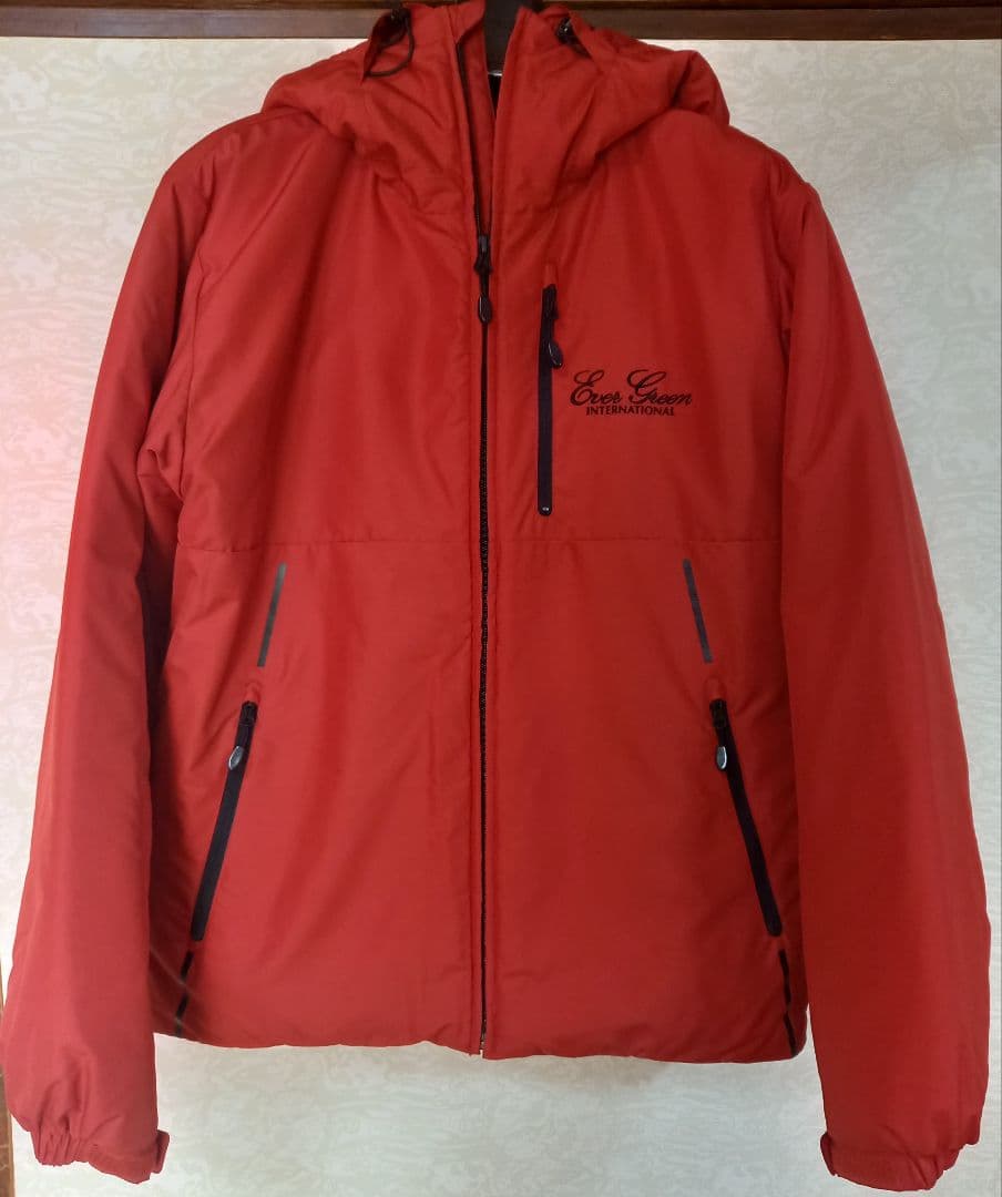 美品　エバーグリーン●E.G.ライトフーディージャケット●Mサイズ　レッド