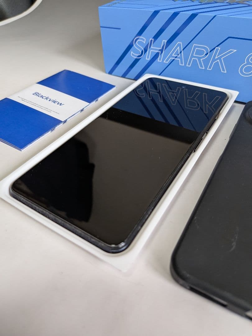 Blackview Shark 8 本体 ケース付き