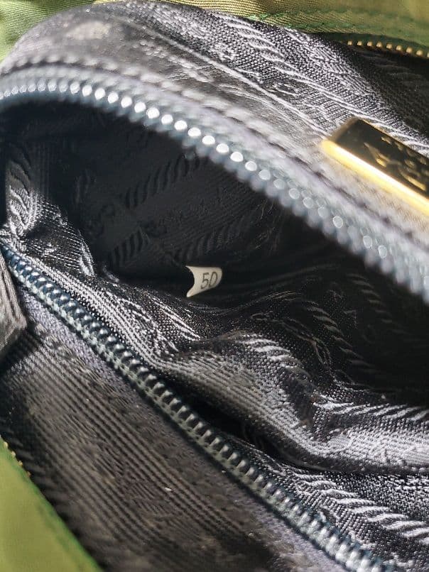 PRADA グリーン キルティング ショルダーバッグ