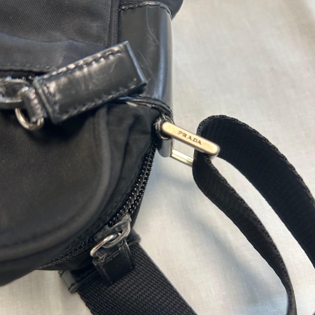 【訳あり品】プラダ ショルダーバッグ ブラック 三角ロゴ ナイロンBT0166
