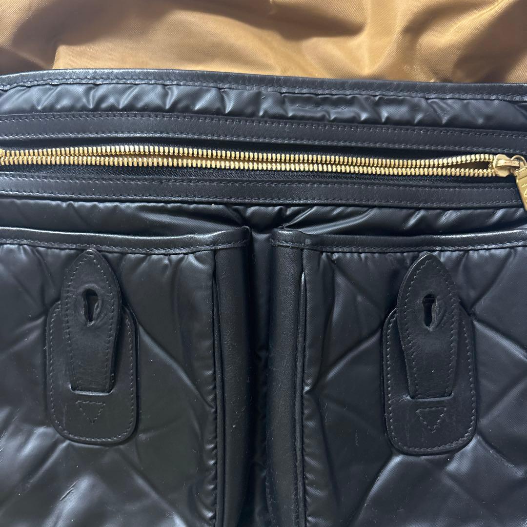 ハンティングワールド　バチュークロス　ショルダーバッグ　黒