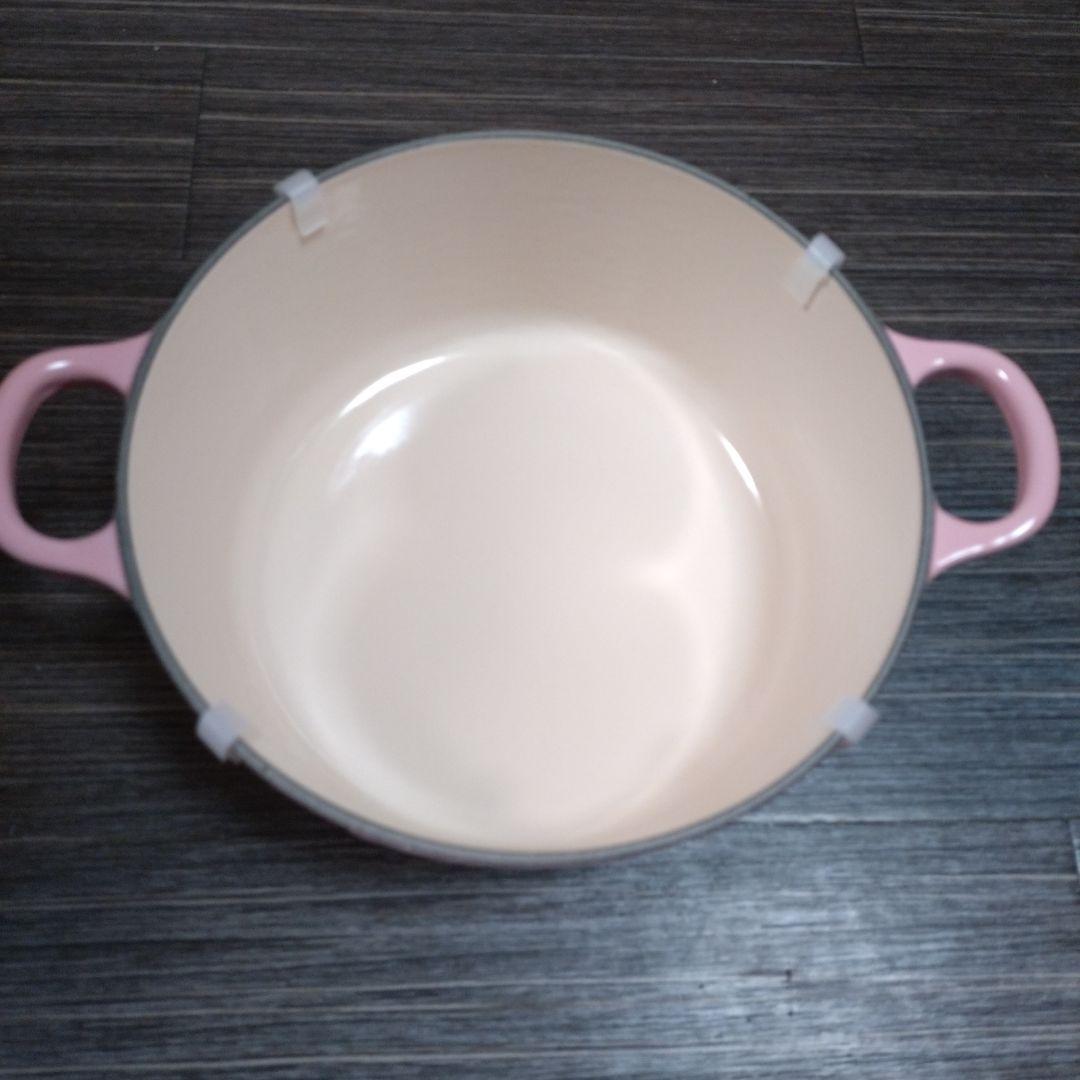 【新品】LE CREUSET　ココット・ロンド　22cm