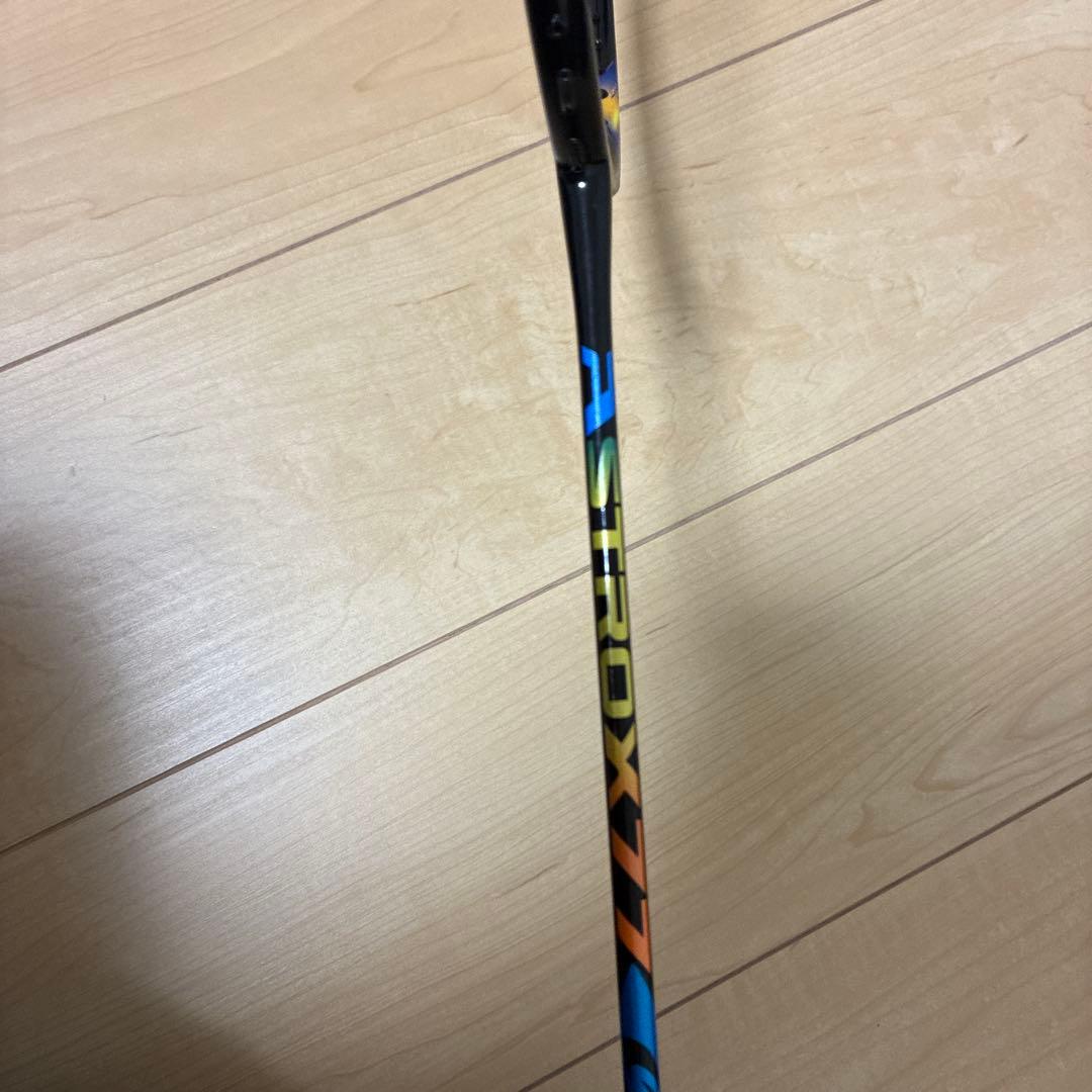 バドミントンラケットアストロクス773u5 廃盤色