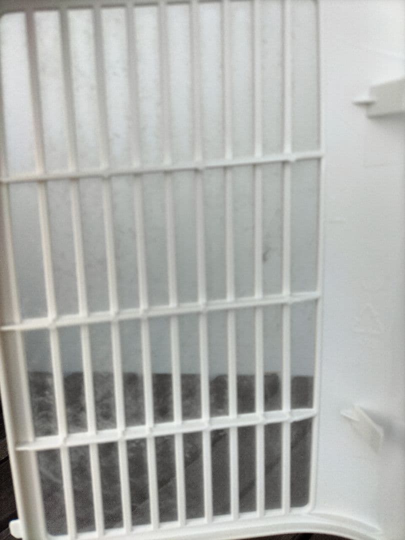 SHARP冷風　 除湿機 ホワイト CM-R100　23年式