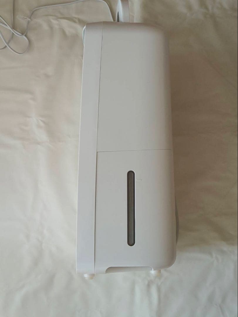 エコメルカリ便必須　SHARP 除湿機 CV-N71-W