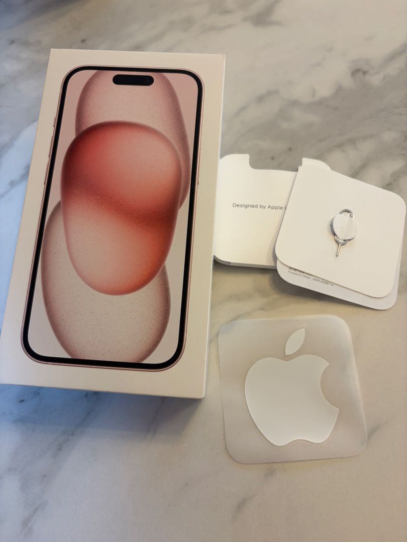 iPhone15ピンク 本体　256ギガ
