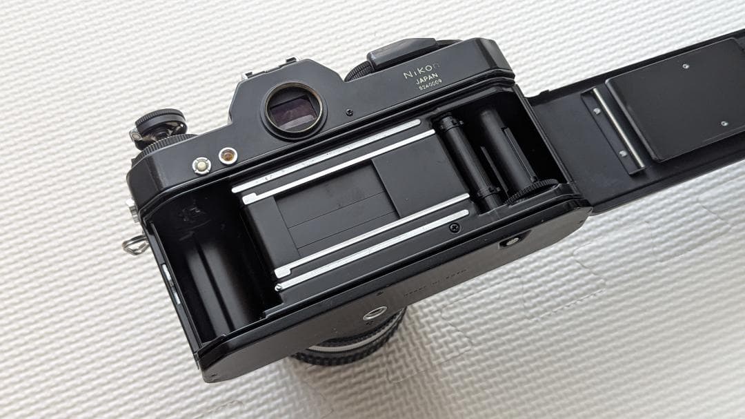 美品 NIKON Nikomat EL モルト新品交換済・50mm・電池２個
