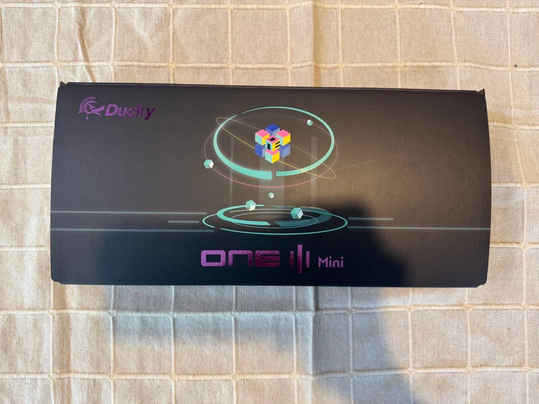 キーボード Ducky one 3 mini 60% Aura Edition