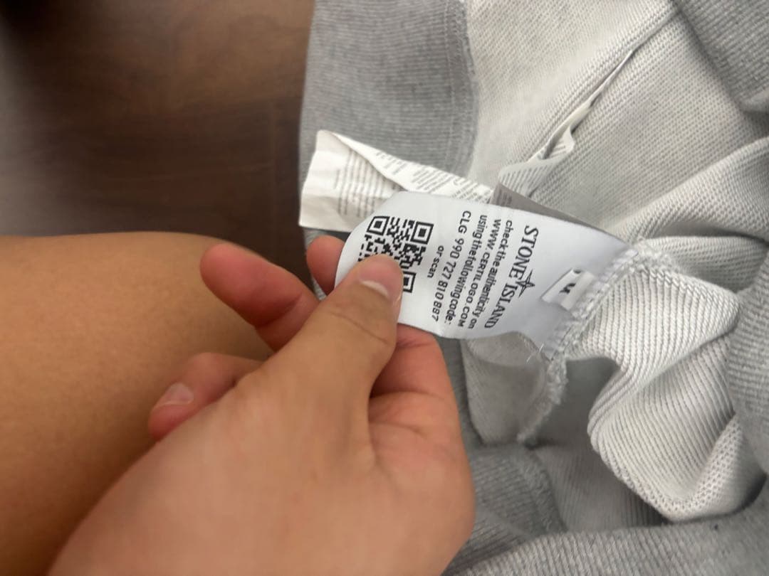 そ*ん様 STONE  グレー トレーナー