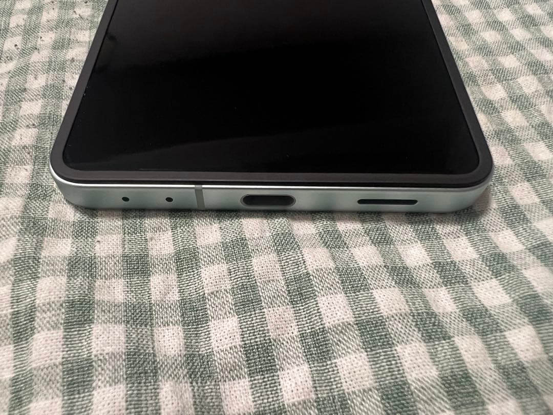 折りたたみ式スマートフォン ミント galaxy flip7