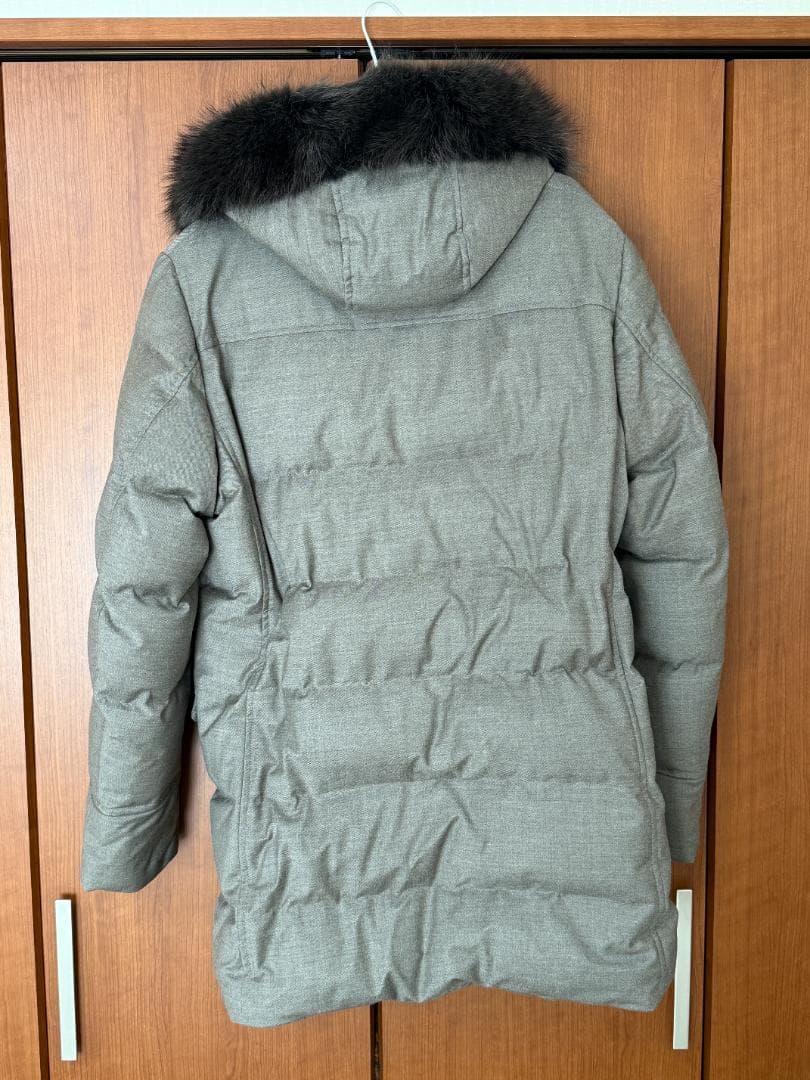ムーレーダウンジャケット グレーベージュ ファー付き