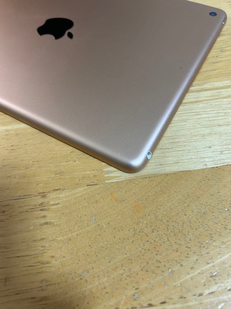 Tamtu　iPad (第6世代) Wi-Fi 32GB ゴールド