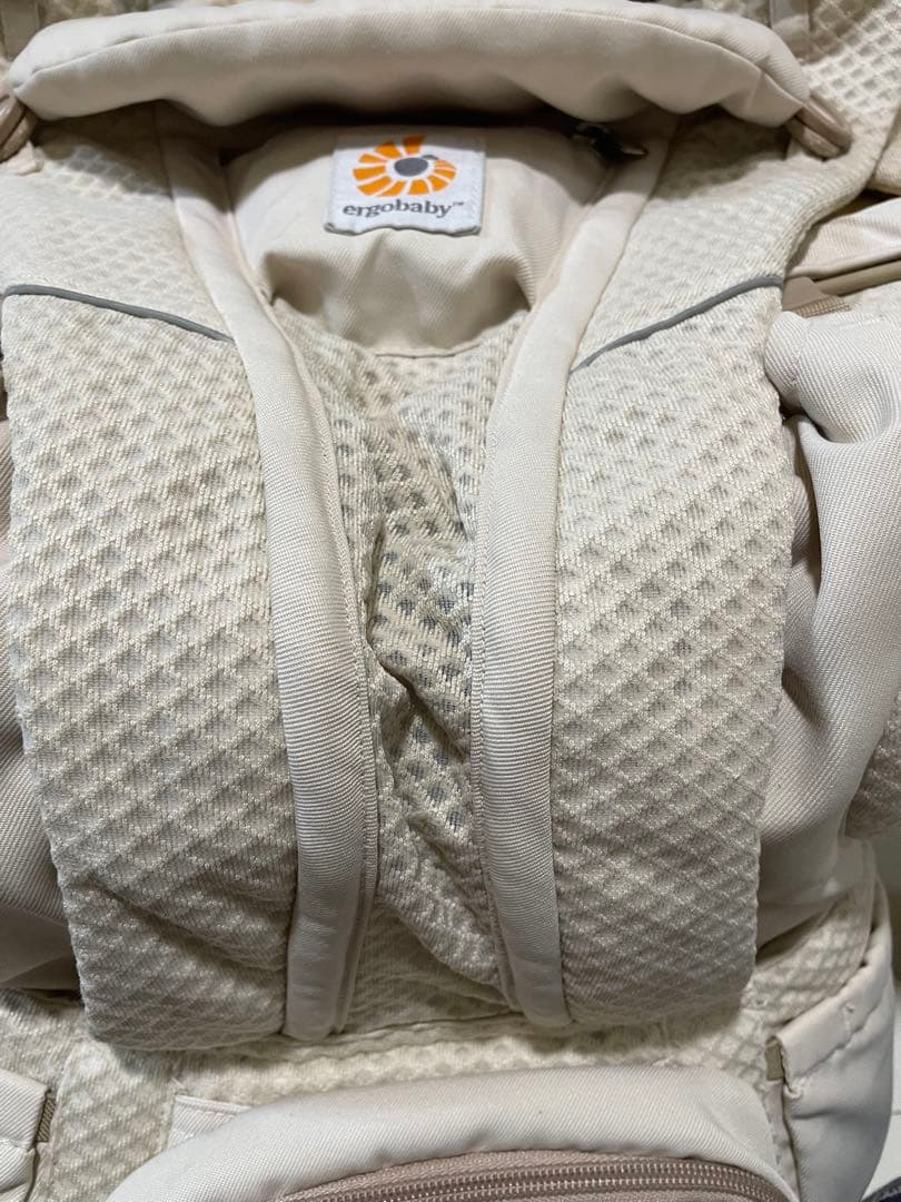 エルゴベビー　オムニブリーズ　抱っこひも ベージュ　抱っこ紐